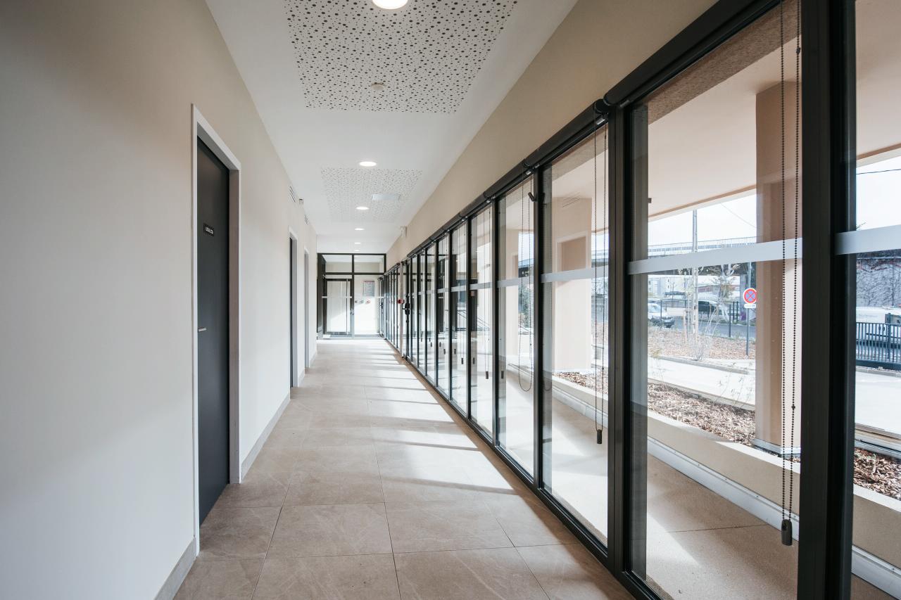 Bureau Aix-en-Provence 5363m² Location bureau Aix-en-Provence Bouches-du-Rhône OLBUR2115098 1